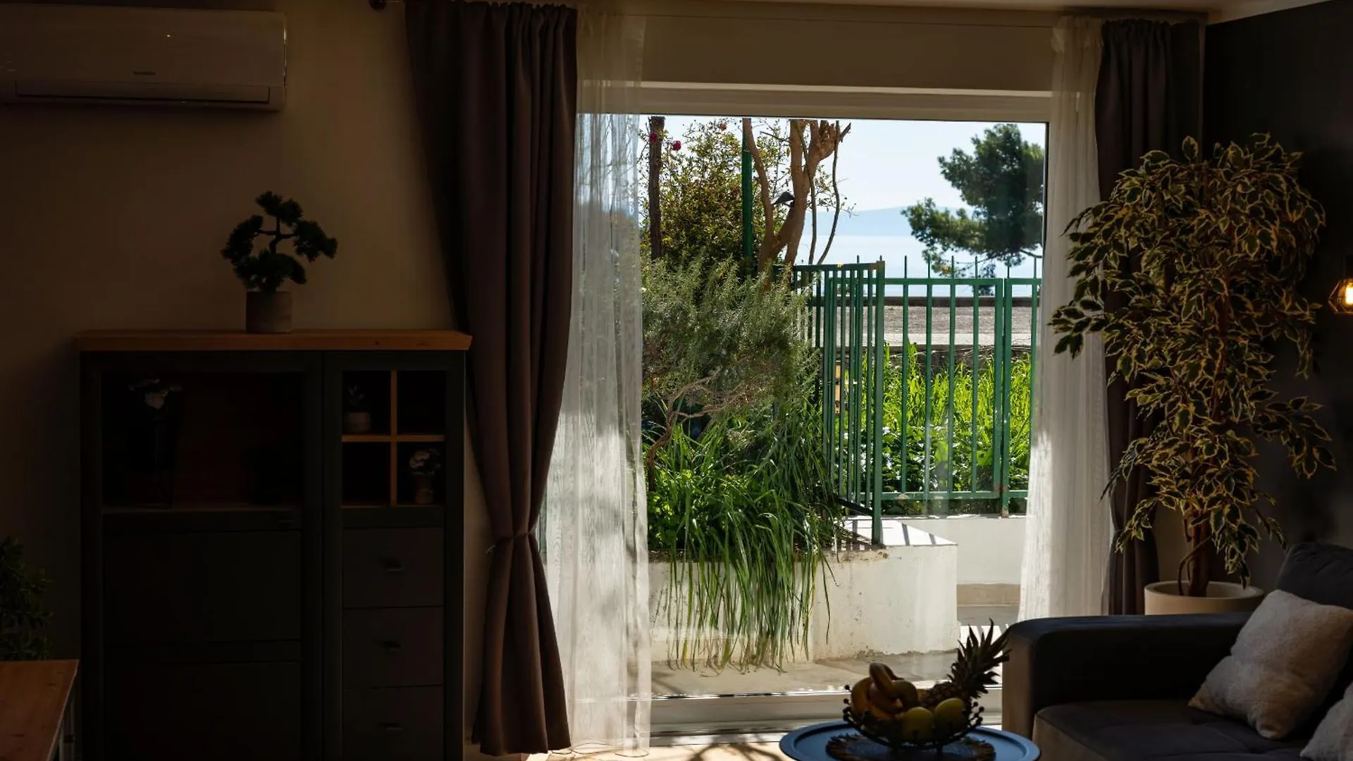 My Dalmatia - Beach Apartment 74 With Private Garage Split
