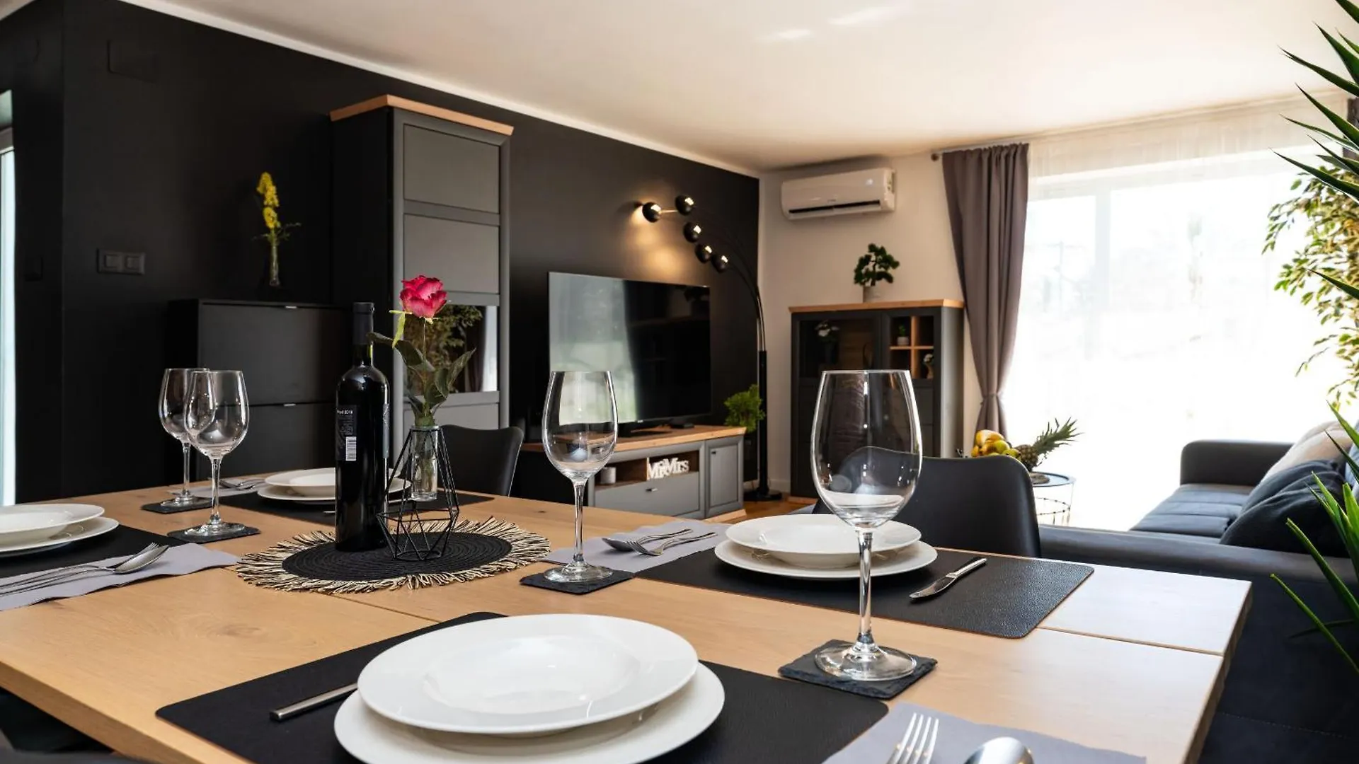 My Dalmatia - Beach Apartment 74 With Private Garage Split